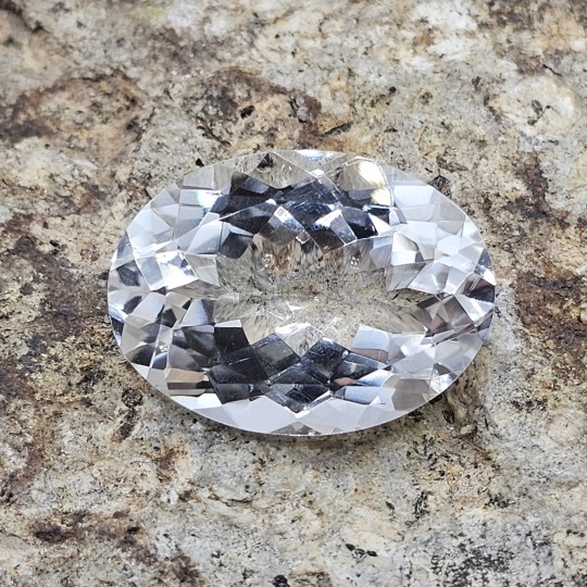 Stein Topaz Colorless Oval